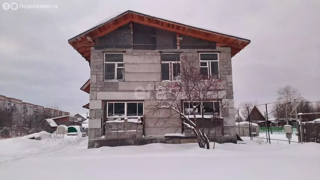 Дом в Верхняя Салда, улица Энгельса (190 м) - Фото 0