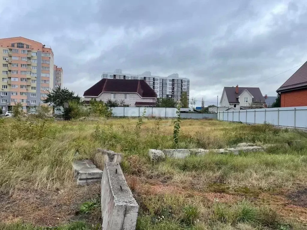 Участок в Белгородская область, Старый Оскол пер. 1-й Московский (10.8 ... - Фото 0