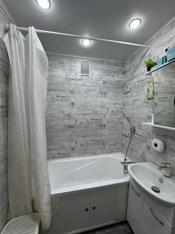 Продаётся 4-к квартира, 76.8 м - Фото 1