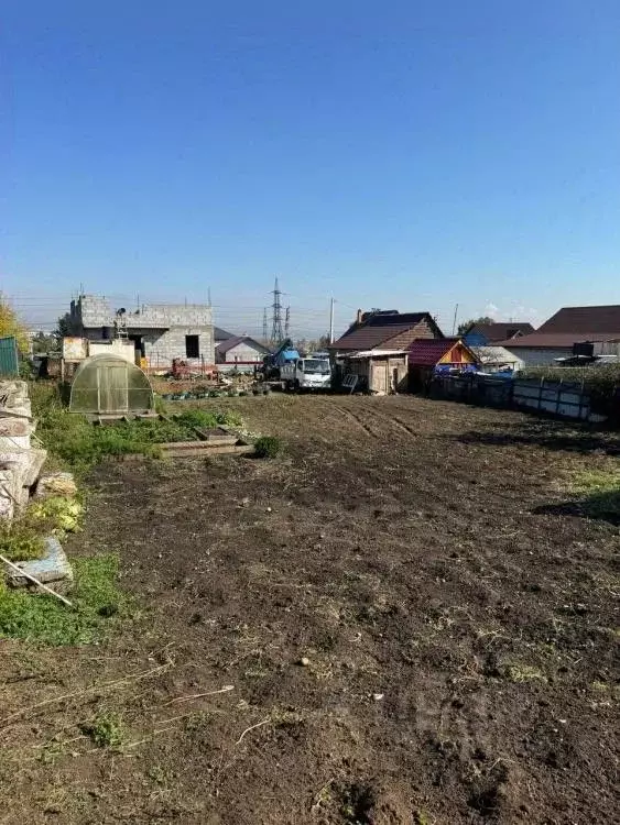 Участок в Иркутская область, Иркутск 6-я Пятилетка СНТ, ул. Фруктовая ... - Фото 0