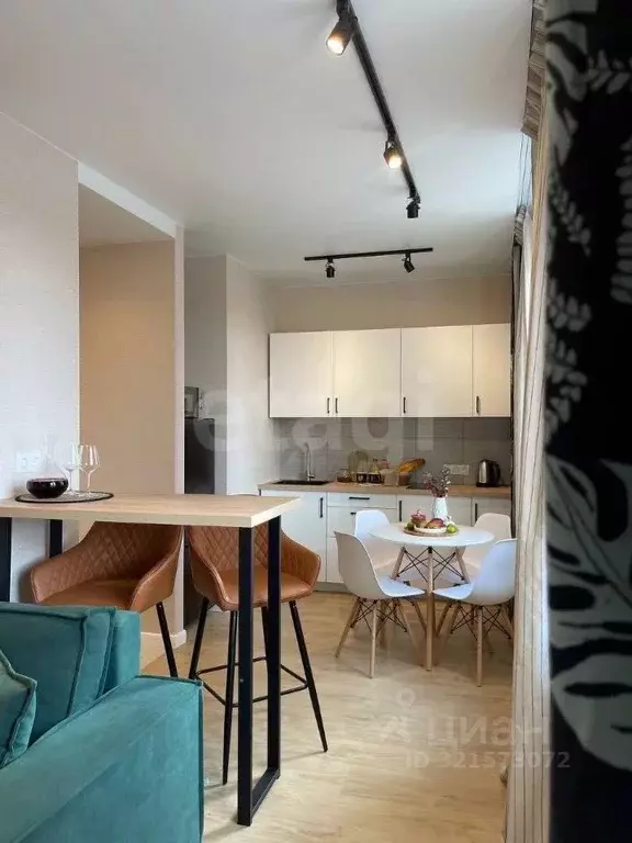 1-к кв. Тюменская область, Тюмень ул. 2-я Луговая, 24к2 (45.0 м) - Фото 0