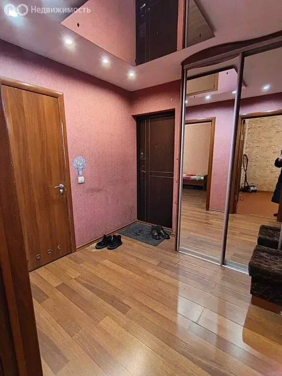 3-комнатная квартира: Мыски, улица Куюкова, 6 (61.7 м) - Фото 1