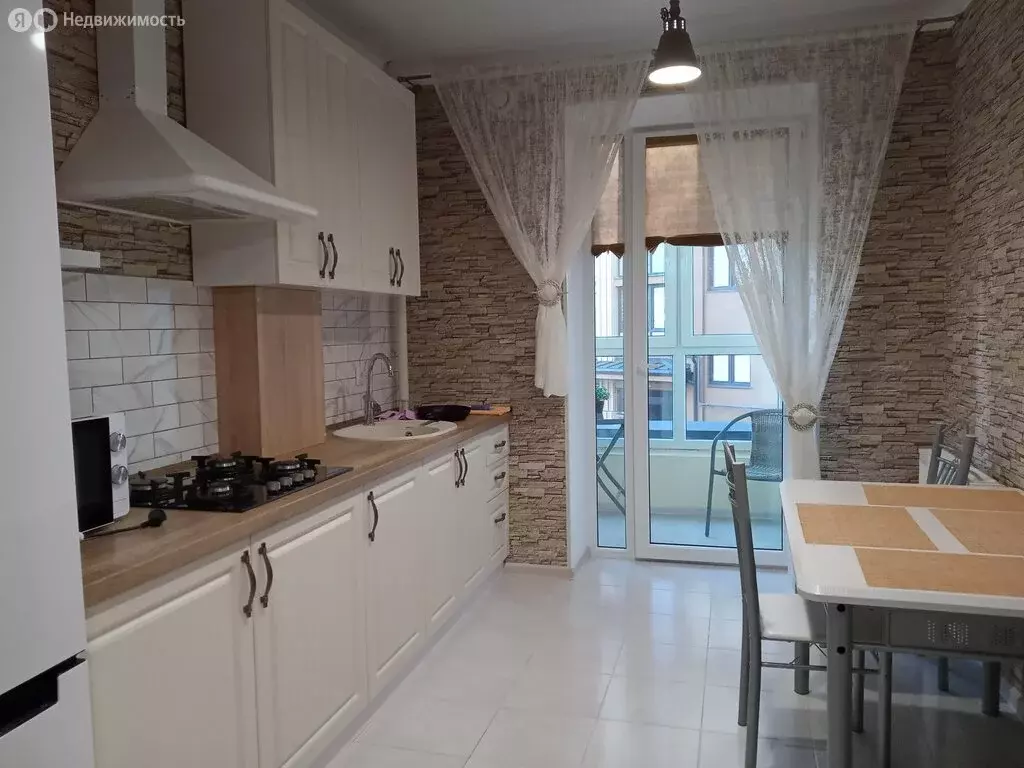 1-комнатная квартира: Зеленоградск, улица Автомобилистов, 5 (40 м) - Фото 2