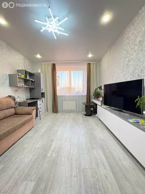 2-комнатная квартира: Йошкар-Ола, улица Чернякова, 1 (48.2 м) - Фото 1