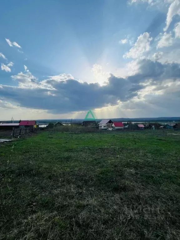 Дом в Башкортостан, Нуримановский район, Красногорский сельсовет, с. ... - Фото 1