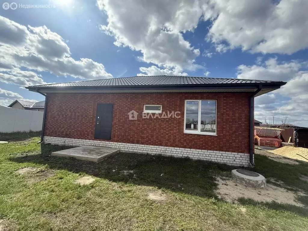 Дом в село Новая Усмань, микрорайон Радуга, Хвойная улица (102 м) - Фото 2