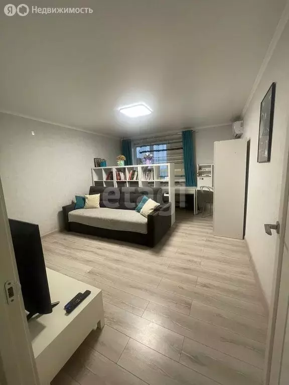 1-комнатная квартира: Саратов, улица имени Ю.И. Менякина, 1 (32 м) - Фото 2