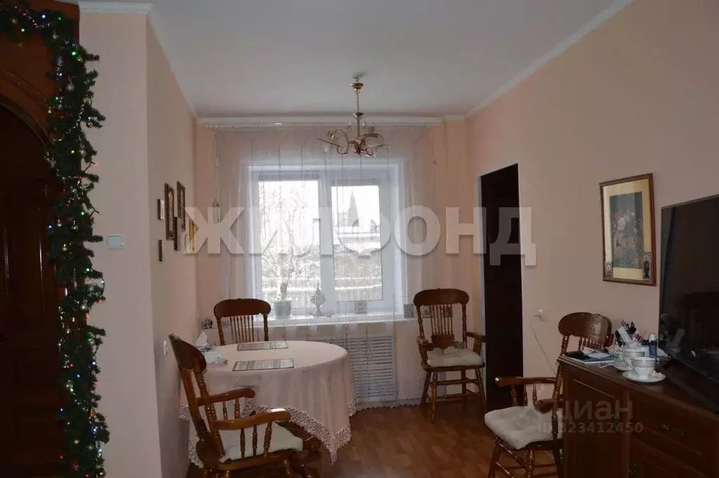 Дом в Хакасия, Абакан Белоярская ул. (285 м) - Фото 2