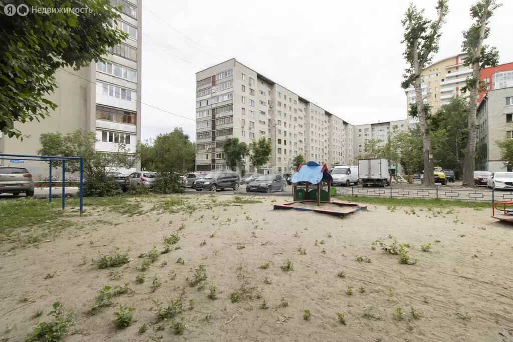3-комнатная квартира: Тюмень, улица 50 лет Октября, 54 (66.4 м) - Фото 1