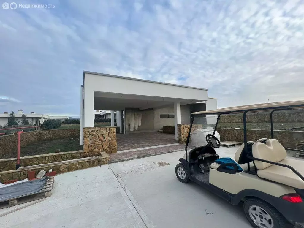 Дом в станица Натухаевская, улица имени Григория Куропятникова, 4А ... - Фото 1