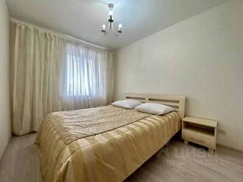 3-к кв. Самарская область, Тольятти 4-й кв-л, бул. Курчатова, 10 (79.0 ... - Фото 1