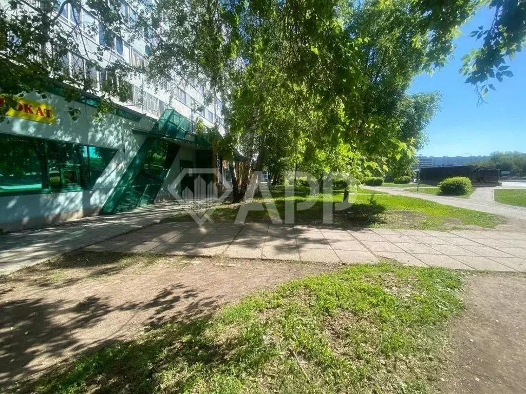 Помещение свободного назначения в Татарстан, Набережные Челны просп. ... - Фото 1