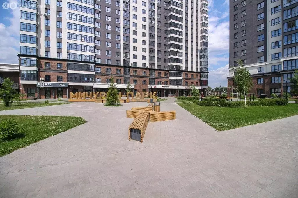 3-комнатная квартира: Барнаул, Власихинская улица, 65Ак1 (80.3 м) - Фото 1