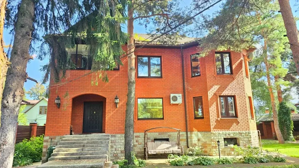 Дом в Московская область, Люберцы городской округ, Малаховка пгт ул. ... - Фото 1