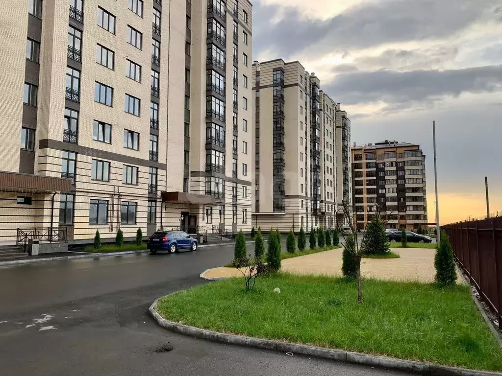 2-к кв. Северная Осетия, Владикавказ ул. Астана Кесаева, 44Вк4 (60.0 ... - Фото 1