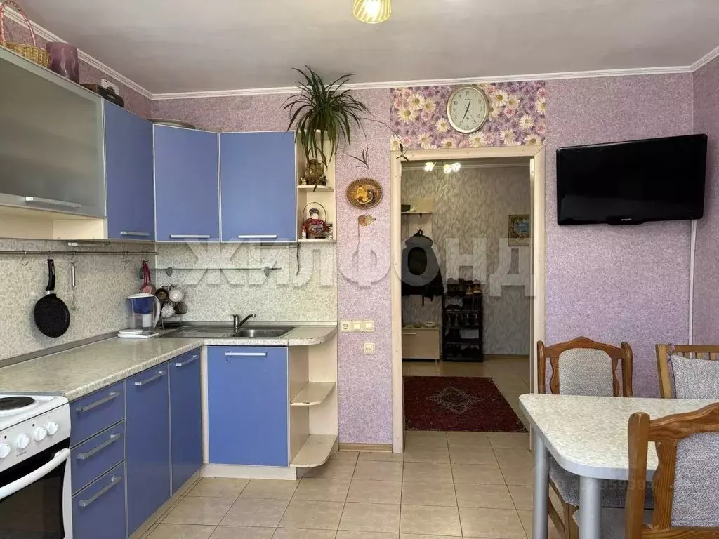 3-к кв. Новосибирская область, Бердск ул. Красная Сибирь, 134 (91.1 м) - Фото 0