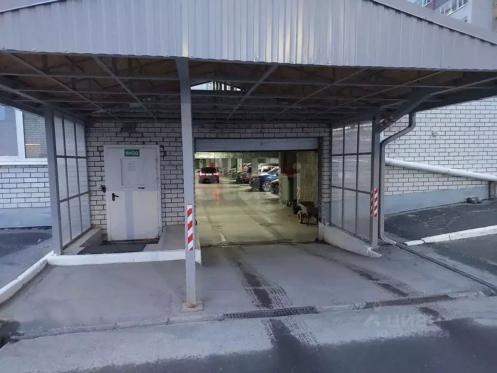 Гараж в Тюменская область, Тюмень Таврическая ул., 9Бс2 (13 м) - Фото 1