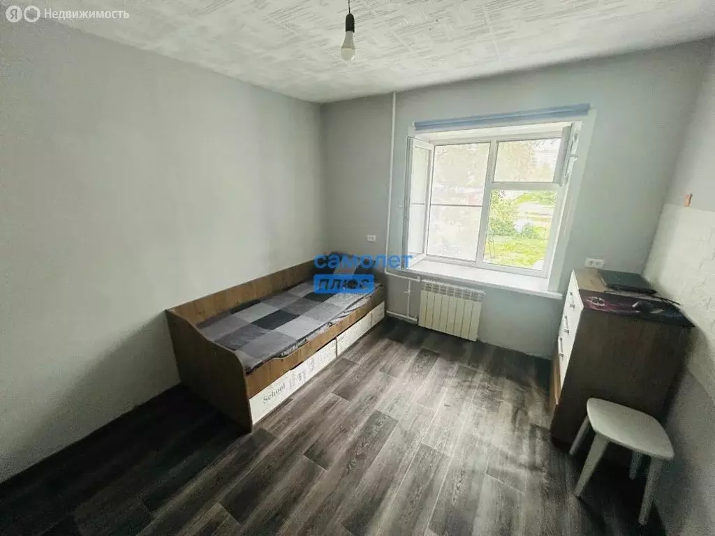 3-комнатная квартира: Бийск, улица Александра Можайского, 8 (56.5 м) - Фото 1