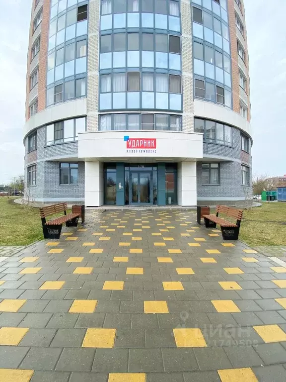 3-к кв. Свердловская область, Екатеринбург пер. Сосновый, 14 (86.6 м) - Фото 1