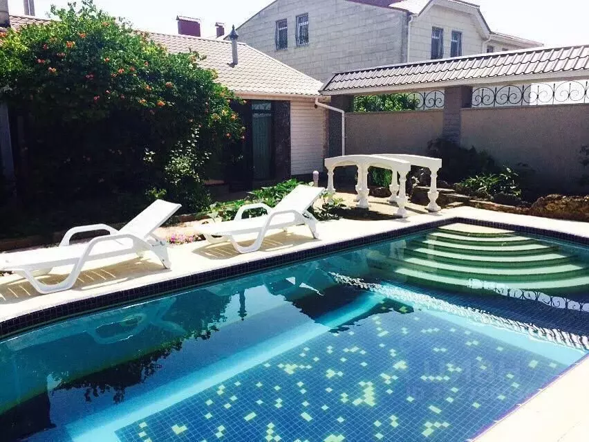 Дом в Крым, Евпатория Спутник-2 мкр, ул. Южная, 2 (526 м) - Фото 1