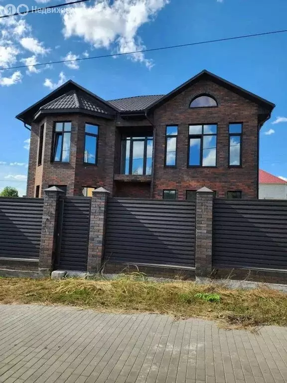 Дом в Брянский район, посёлок Мичуринский (190.6 м) - Фото 1