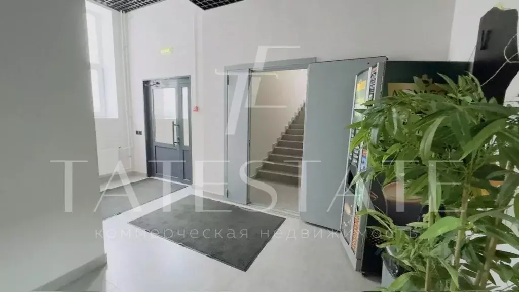Офис в Татарстан, Казань ул. Нигматуллина, 3 (500 м) - Фото 1
