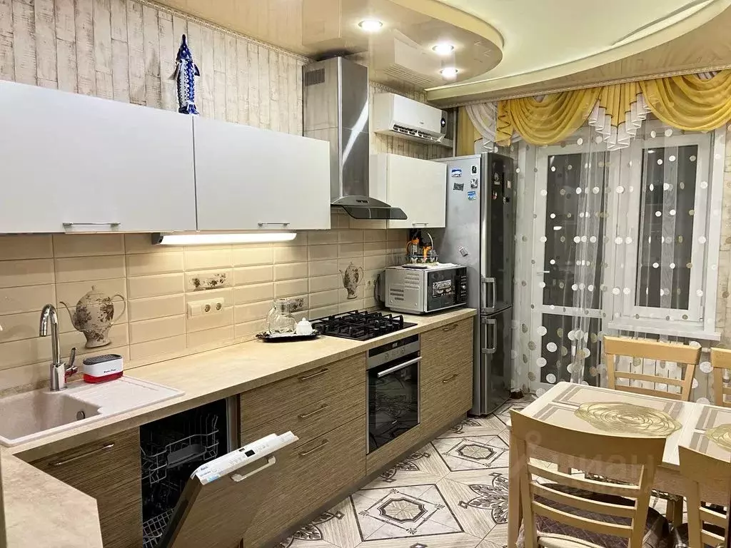 3-к кв. Краснодарский край, Геленджик 5-й мкр, пер. Сосновый, 3 (68.0 ... - Фото 1