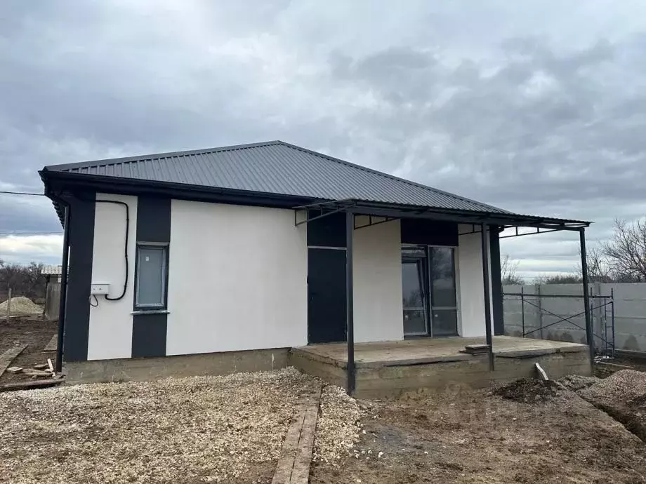 Дом в Крым, Симферопольский район, с. Трудовое ул. Зеленая (107 м) - Фото 1