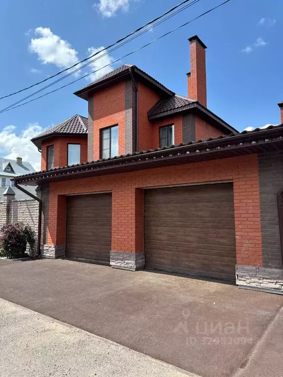 Коттедж в Татарстан, Казань Поперечно-Азинская ул., 70Б (304 м) - Фото 1