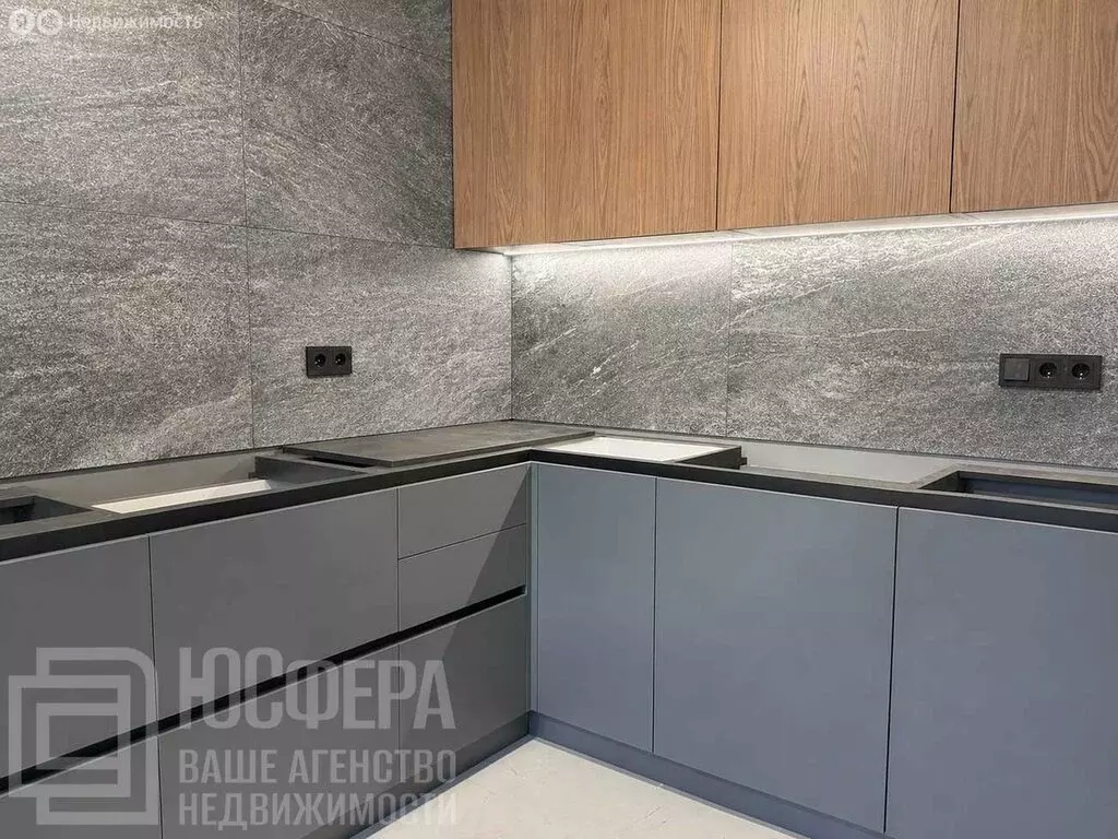 3-комнатная квартира: Волгоград, улица имени Покрышкина, 2 (70.4 м) - Фото 1