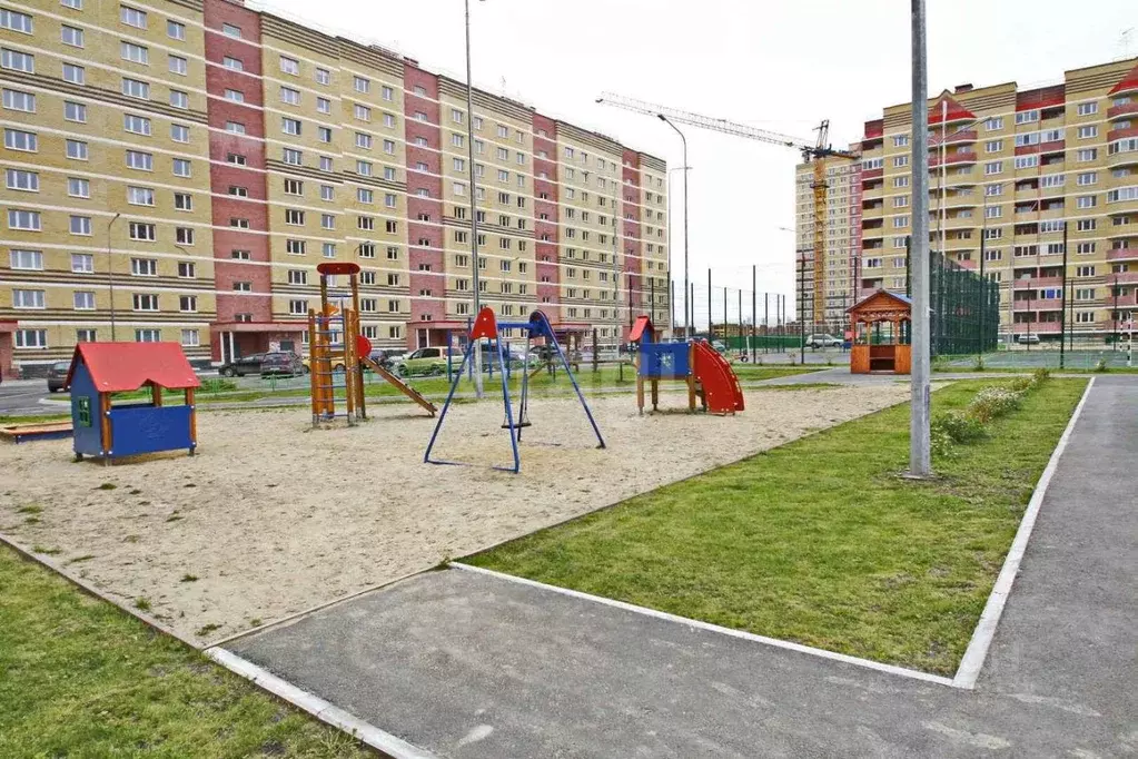 1-к кв. Тюменская область, Тюмень проезд Ямбургский, 3 (42.6 м) - Фото 1