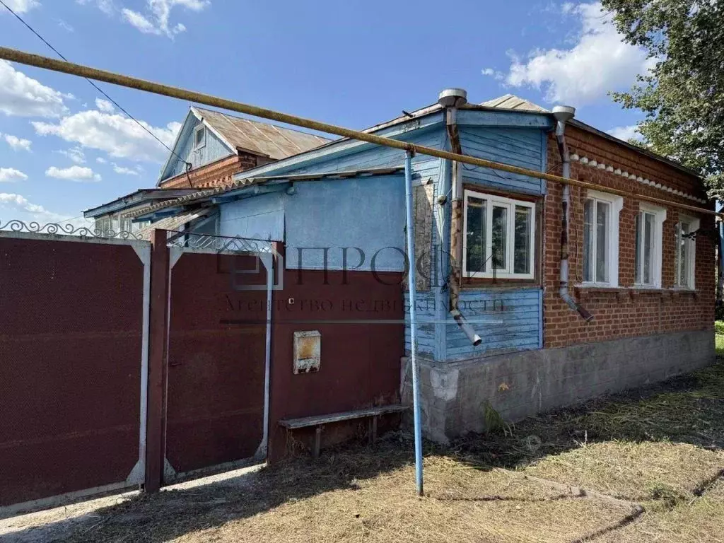 Дом в Белгородская область, Новооскольский муниципальный округ, с. ... - Фото 1