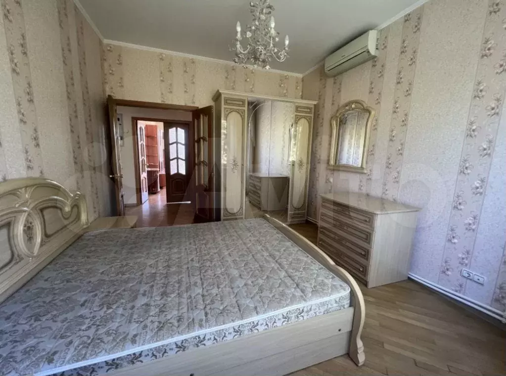 2-к. квартира, 56 м, 4/4 эт. - Фото 1