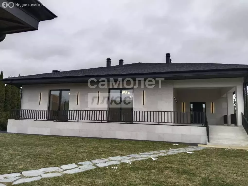 Дом в село Петрово-Дальнее, улица Брюсова, 3 (885 м) - Фото 1