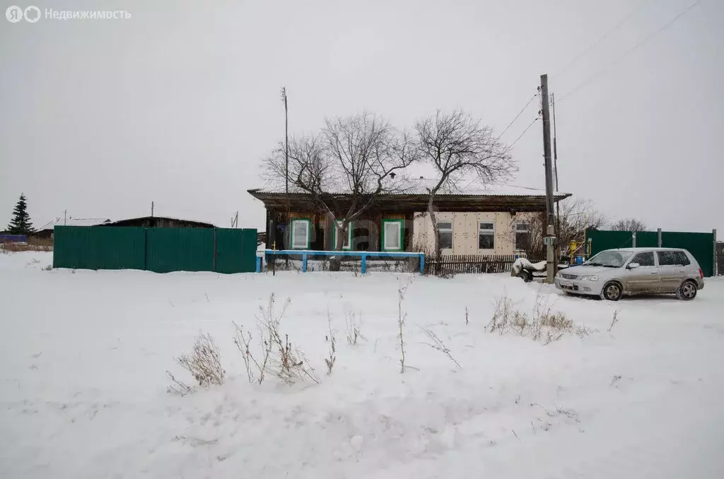 Дом в Тюменская область, Исетский муниципальный округ, село ... - Фото 1