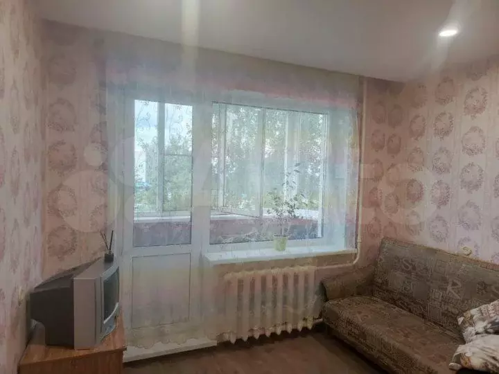 1-к. квартира, 32 м, 1/9 эт. - Фото 0