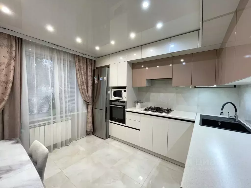 2-к кв. Омская область, Омск Краснознаменная ул., 8 (51.0 м) - Фото 1