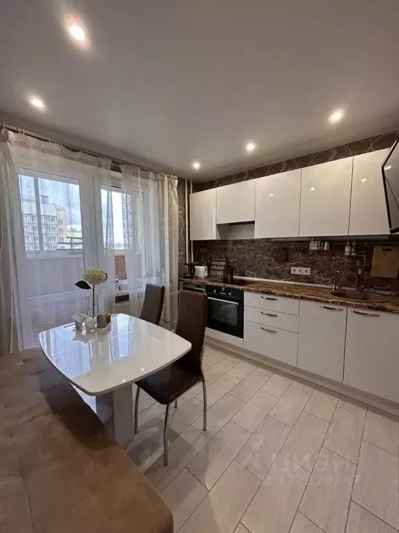 2-к кв. Кировская область, Киров ул. Чистопрудненская, 12 (59.0 м) - Фото 1