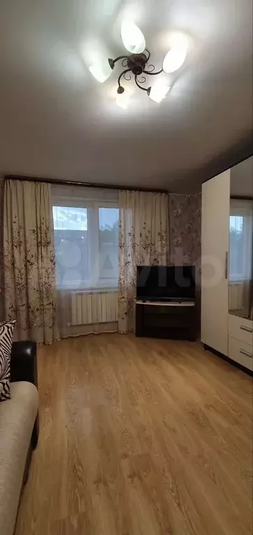 1-к. квартира, 36 м, 1/10 эт. - Фото 0