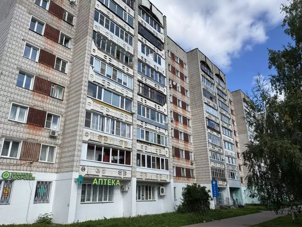 3-к кв. Кировская область, Киров Юго-Западный мкр, ул. Космонавта ... - Фото 1