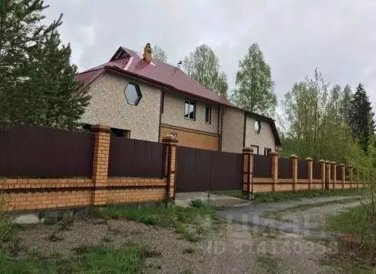 Дом в Пермский край, Березники муниципальное образование, д. Малое ... - Фото 1