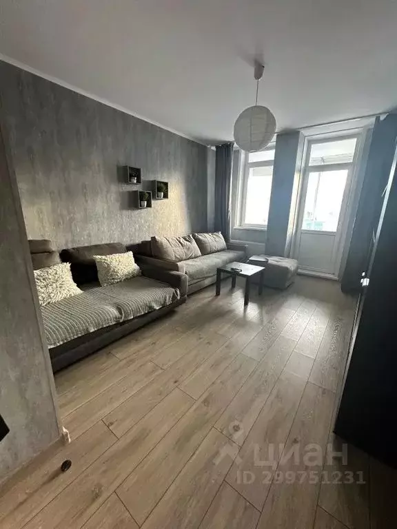 2-к кв. Красноярский край, Красноярск ул. Алексеева, 39 (60.0 м) - Фото 0