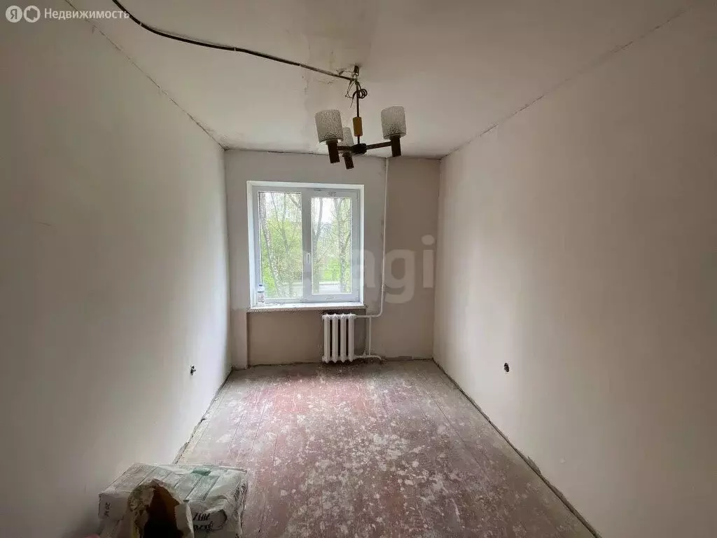 4-комнатная квартира: Калининград, Лужская улица, 42 (64 м) - Фото 0
