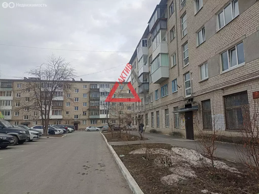 1-комнатная квартира: Каменск-Уральский, Каменская улица, 60 (28.1 м) - Фото 1