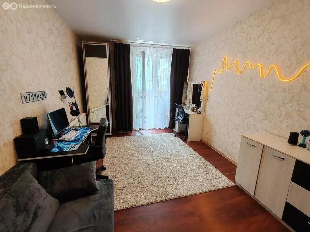 Квартира-студия: Киров, улица Архитектора Валерия Зянкина, 11к1 (32 м) - Фото 1