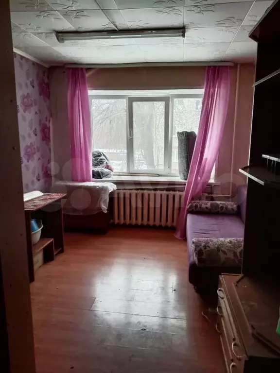 Комната 17 м в 5-к., 2/6 эт. - Фото 1