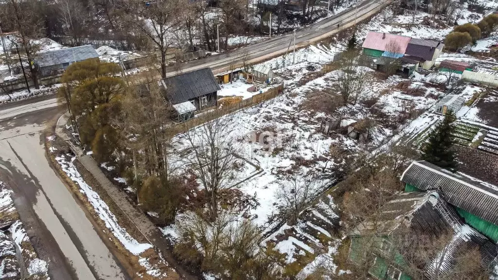 Участок в Ленинградская область, Кировский район, пос. Мга ул. ... - Фото 1