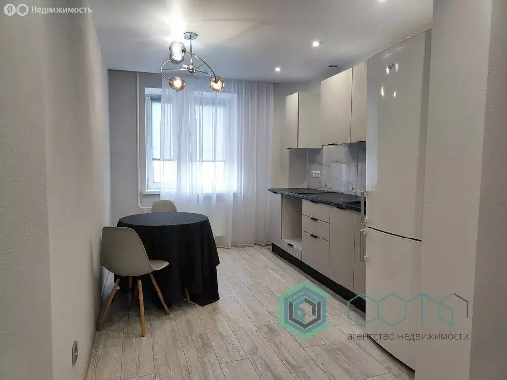 2-комнатная квартира: Калининград, Машиностроительная улица, 2 (58.5 ... - Фото 0