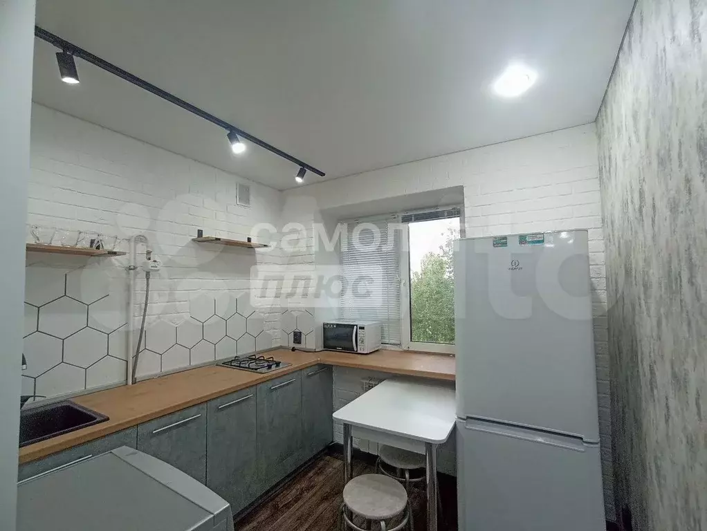 1-к. квартира, 30 м, 5/5 эт. - Фото 0