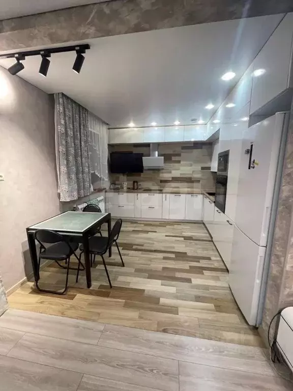 3-к кв. Ямало-Ненецкий АО, Новый Уренгой Строителей мкр, 3 (86.0 м) - Фото 2